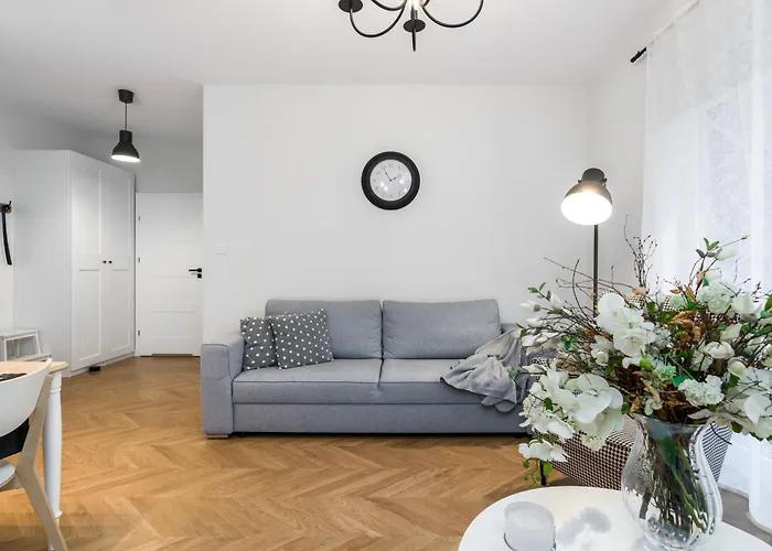 Chwaliszewo Elegant With Balcony In By Renters Appartement Poznań