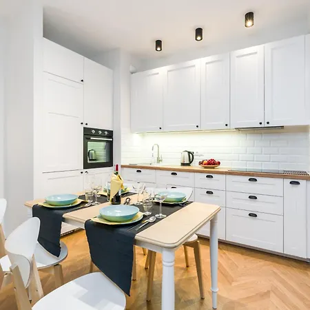 Chwaliszewo Elegant With Balcony In By Renters *