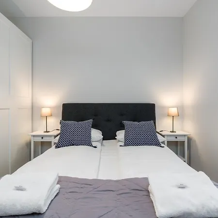 Chwaliszewo Elegant With Balcony In By Renters